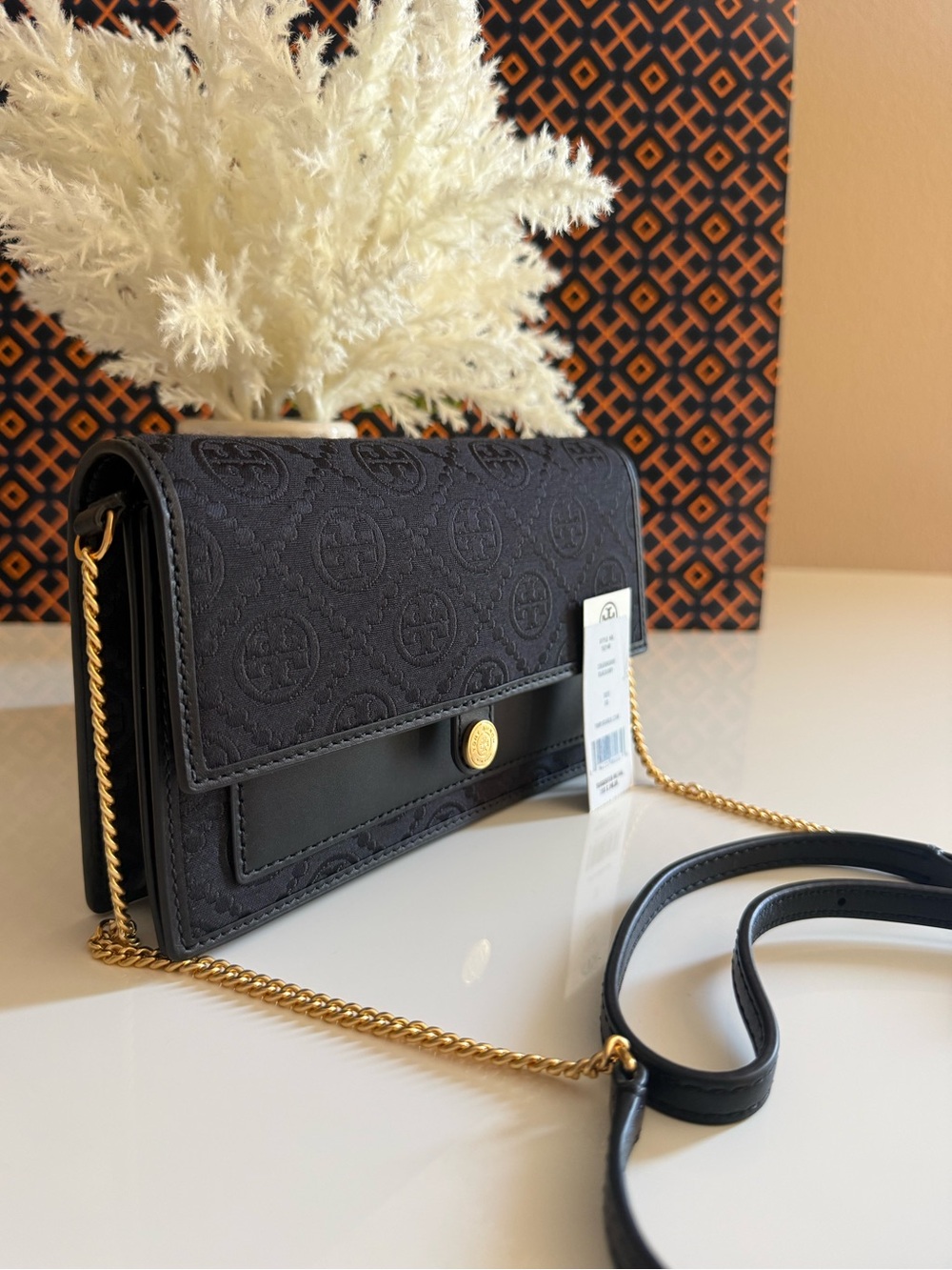 NWT TORY BURCH T Monogram Chain Wallet Crossbody 160487 Black $390